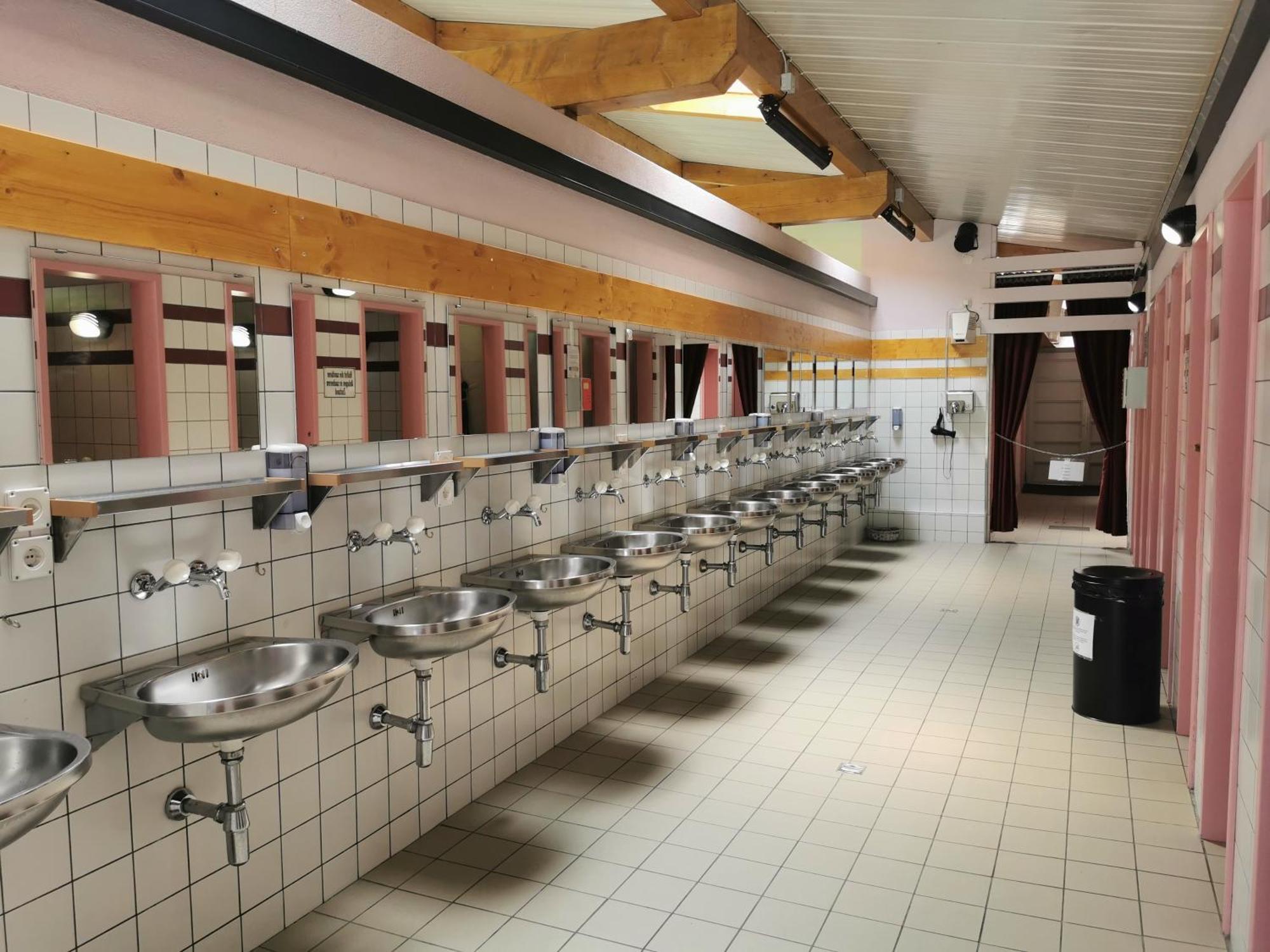 Camping Melezza Losone Esterno foto